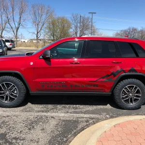 Trailhawk Graphic.jpg