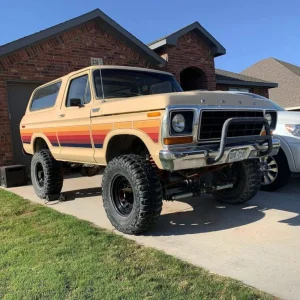 ford-bronco-1978-main-740x740.jpg