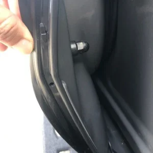Gasket between front and rear door 5.jpg