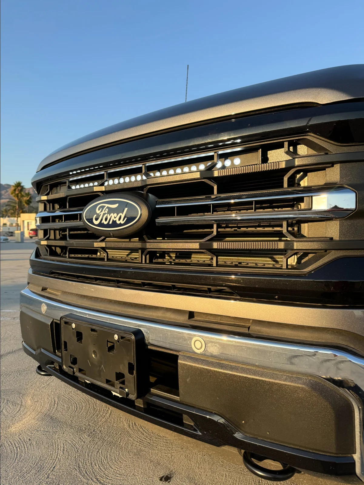 2024-2026-ford-f150-single-30in-light-bar-grille-fitment-bolt-on-kit.webp