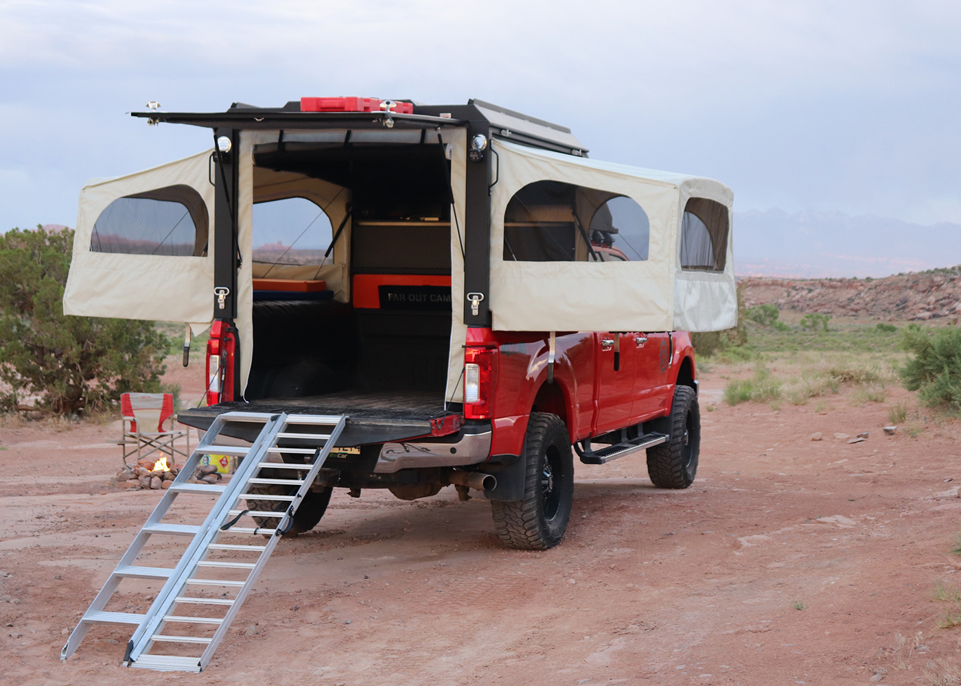 far-outcamping.com